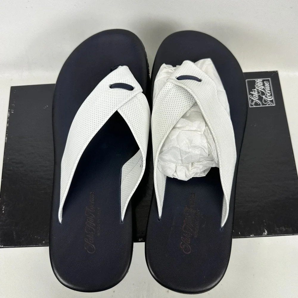 Saks Fifth Avenue thong sandals flip-flops Benson men's size 10 white‎ black